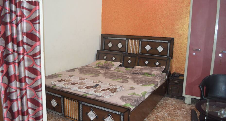 Hotel Janjan Tak, Dehradun 5